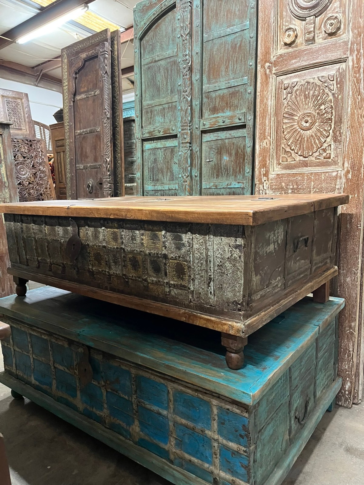 Antique Indian Inspired Interiors At Mogulinterior