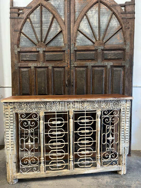 Industrial Farmhouse Cabinets & Chests – Vintage Meets Urban Elegance