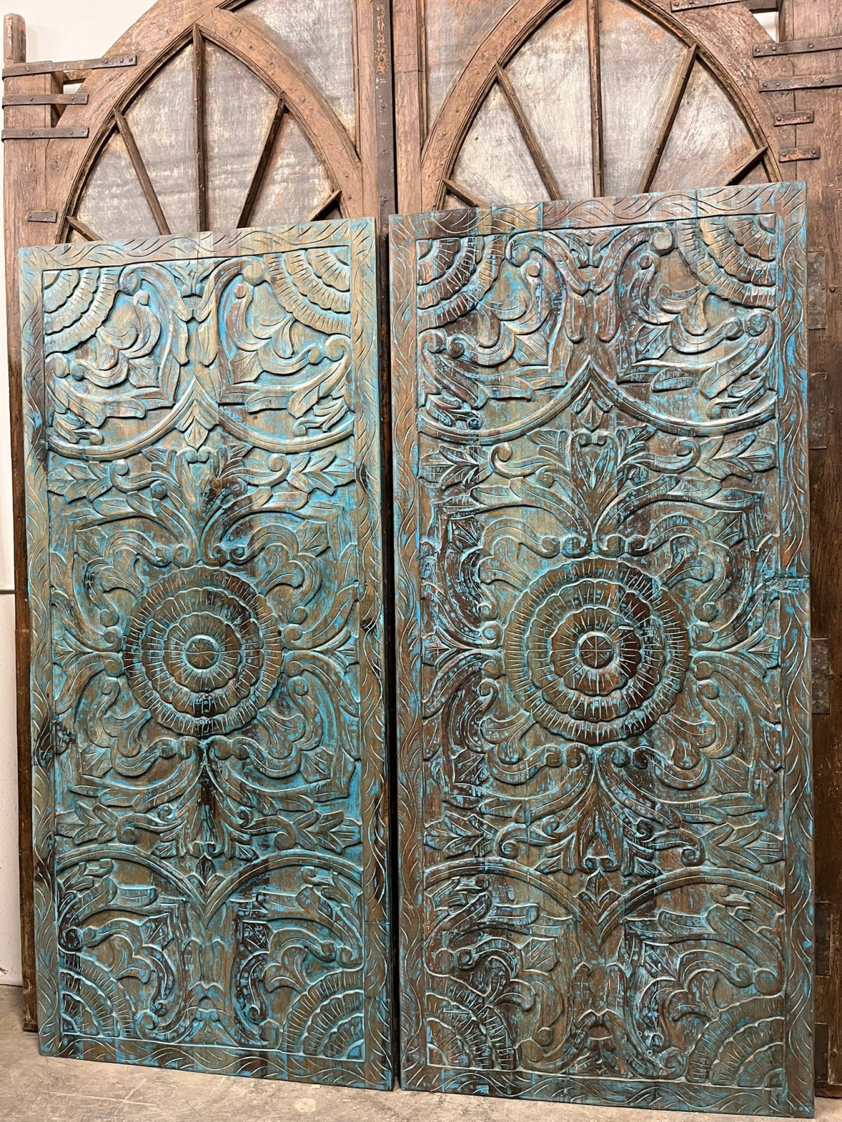 Transform Your Home with Rustic Elegance: Sliding Barn Doors for Every Style