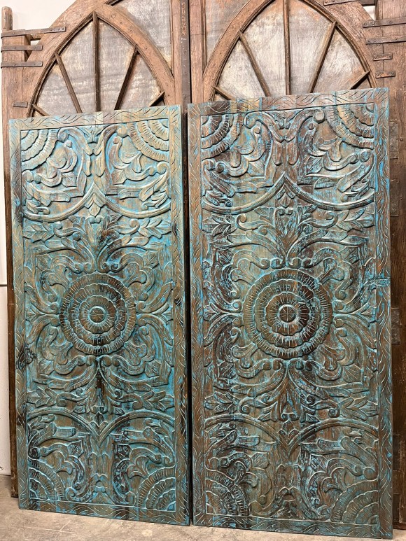 Transform Your Home with Rustic Elegance: Sliding Barn Doors for Every Style