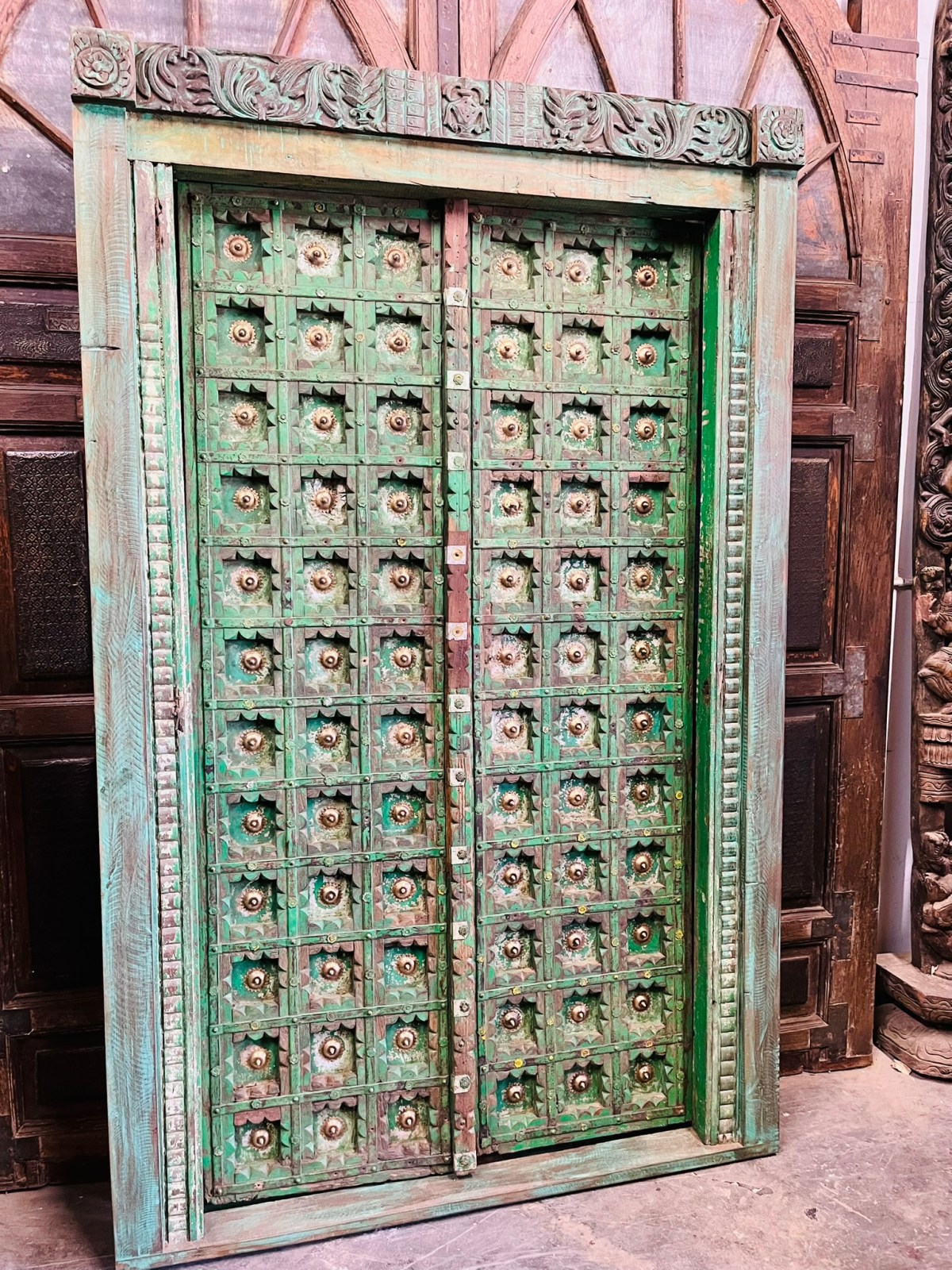 Antique Indian Doors & Architectural Design Mogul Interior