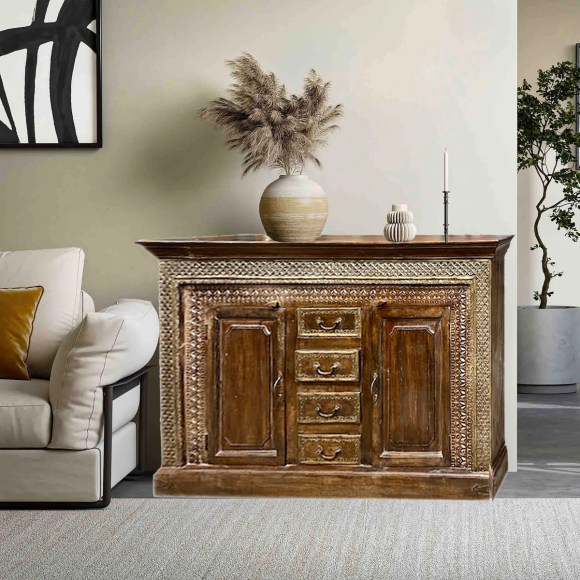 Vintage Revival: Eclectic Coffee Tables & Earthy Furniture